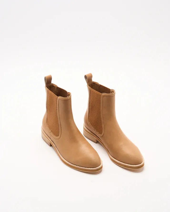 BOOTS CORA